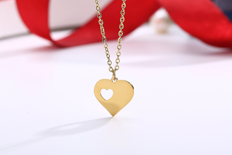 Fashion simple heartshape pendant earrings stainless steel heartshaped necklace setpicture2
