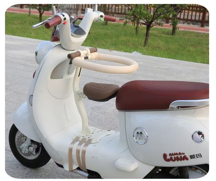Electric Car Child Seat Front Foldableable Battery Car Baby Seat Motorcycle Baby Child Safety Cushion