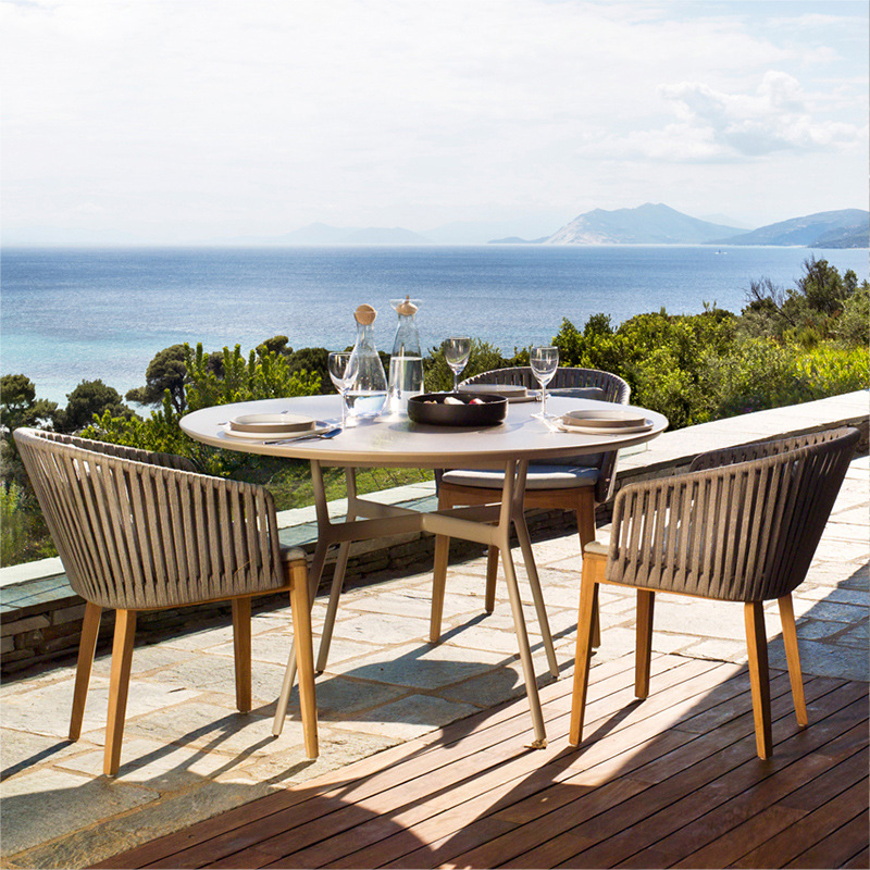 Mesa y sillas de comedor de teca para ocio al aire libre, sillas de ratán de diseño para balcón, muebles nórdicos para jardín y patio al aire libre. image 4