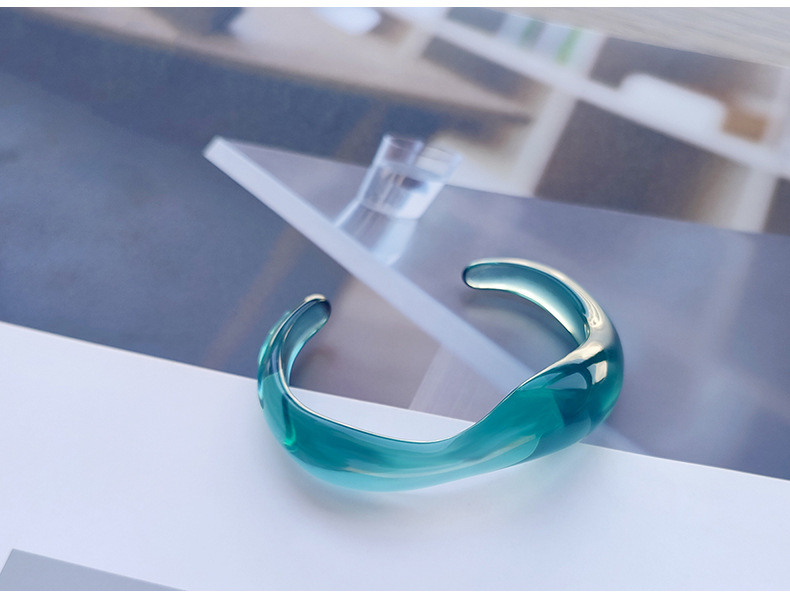 Acrylic Material Retro C Shape Arylic Bangles Wholesale