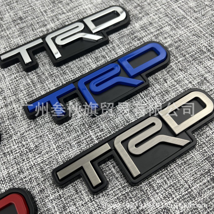 TOYOTA TANTU 수정 된 TRD 바디 라벨 후면 라벨 TRD 금속 수정 그릴 색상 중간 그물 자동차 로고를 위해 적합