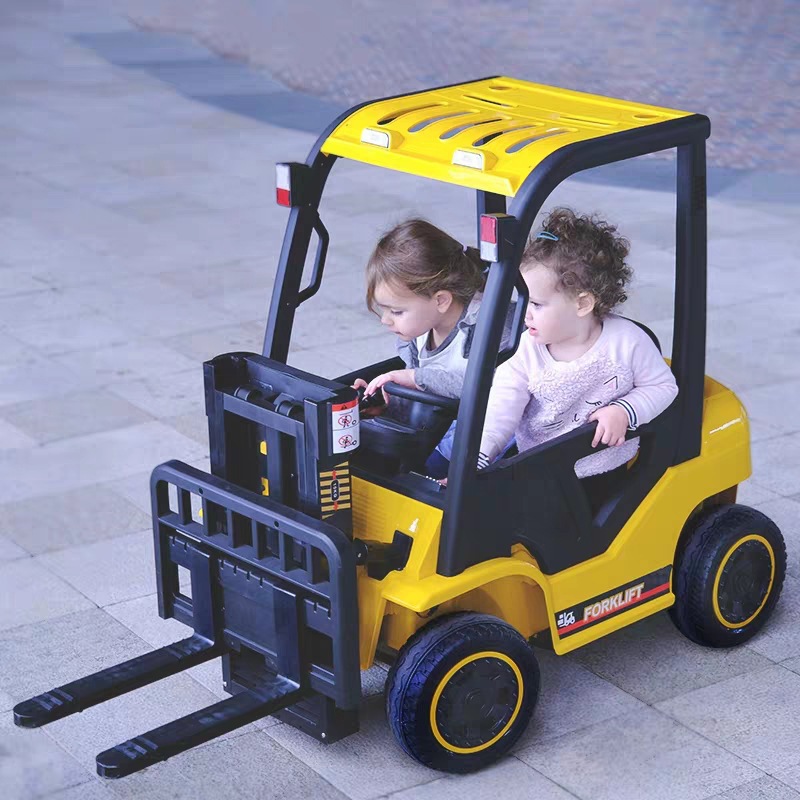 Coche eléctrico para niños carretilla elevadora recargable ajustable juguete de coche de control remoto de cuatro ruedas grande para niños y niñas