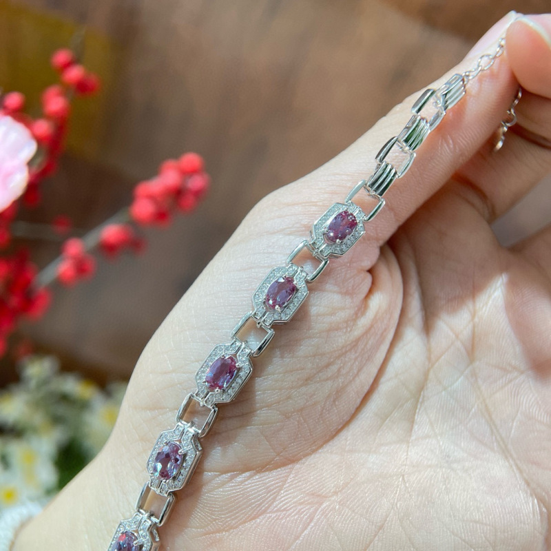 Factory wholesale explosions laboratory cultivation Alexander bracelet S925 silver inlaid main stone 4*6 hot in Europe and America Factory wholesale explosions laboratory cultivation Alexander bracelet S925 silver inlaid main stone 4*6 hot in Europe and America