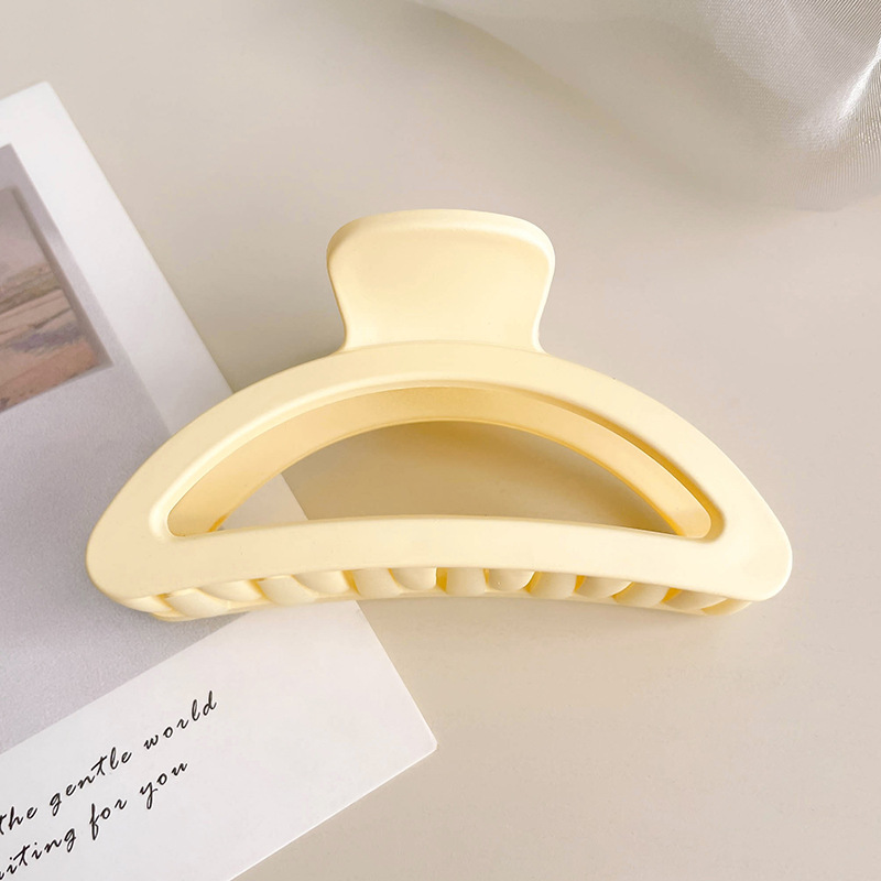 Clip de semicírculo a juego de color esmerilado hembra horquilla grande de plástico Sentido de alta calidad Cabeza trasera clip de tiburón tocado accesorios para el cabello