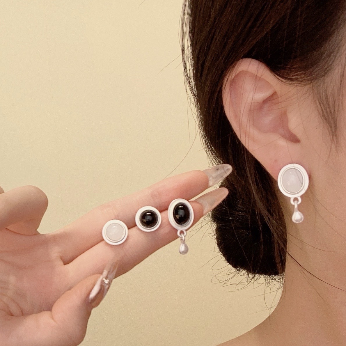 Matte small design retro earrings
