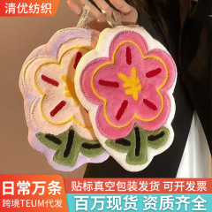 クロスボーダーコーラルベルベットフラワーのかわいいハンギングハンドタオル、吸水性と速乾性があり、家庭用キッチンに吊り下げることができ、お金がかからない小さなタオルです。