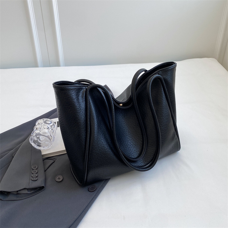 Premium texture versatile women's bag 2023 new fashionable large-capacity commuter bag tote bag_voghion.com
