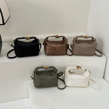 ����С����Ů2025�¿�С�����e��������ֵ���^��Ůʿ�μ�б���