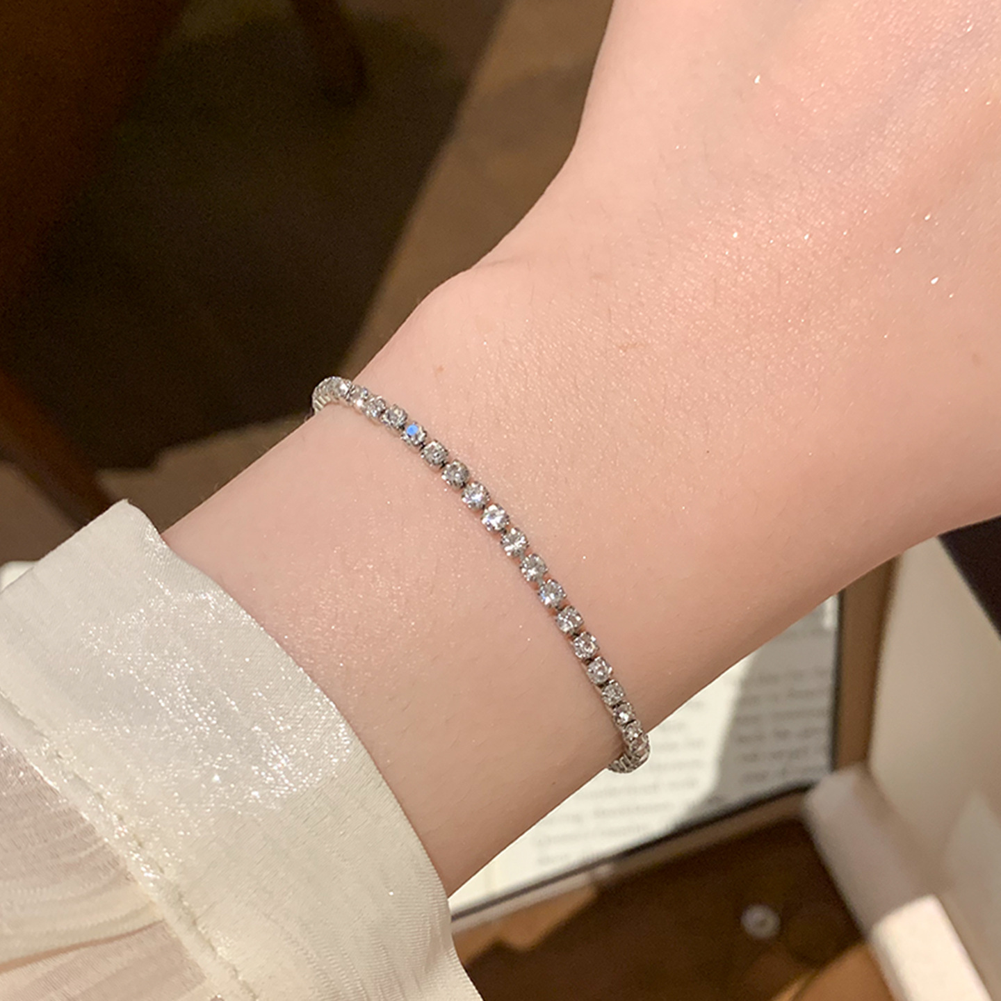 Bracciale da donna con diamanti e zirconi bianchi e verdi ultra fini, leggero, di alta qualità, impilabile, con diamanti flash_voghion.com