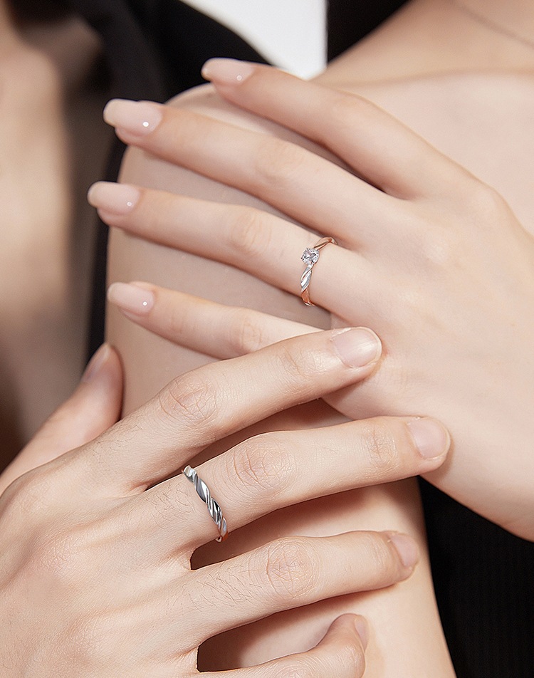 Mobius ring couple ring men and women a pair of rings Korean version of simple student zircon open ring light luxury gift_voghion.com