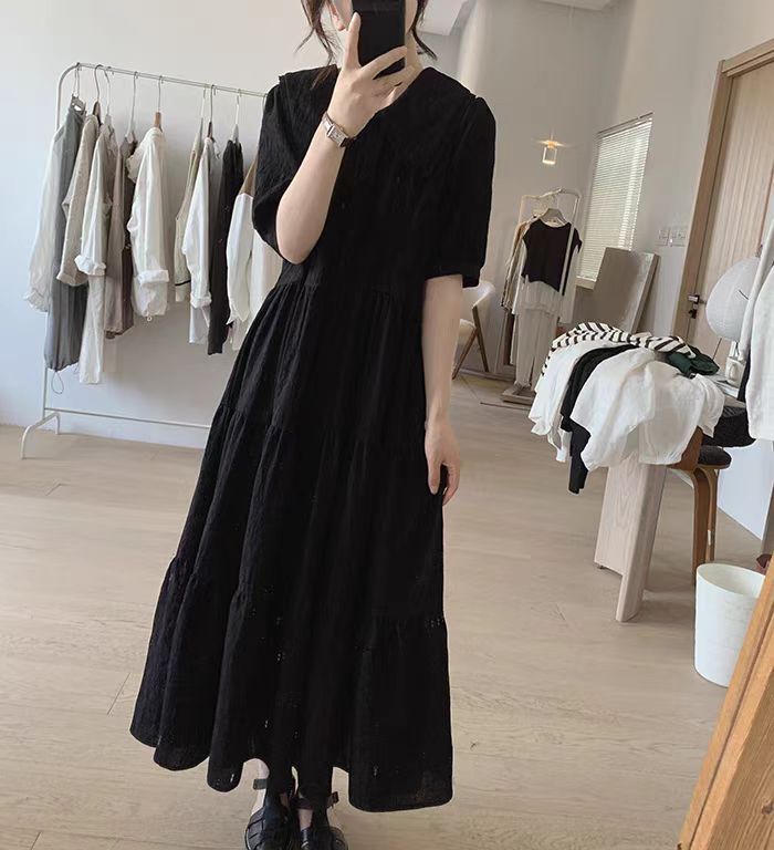 검은색