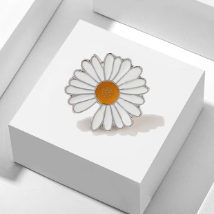 Star with notch Daisy GD brooch accessories alloy drop oil pin hole shoes accessories metal collar pin