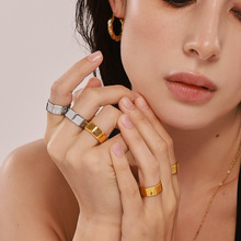 ����ͼ ŷ��INSС�ڸ���������ĸ�Ѹֽ�ָŮ ʱ�ж�18k������
