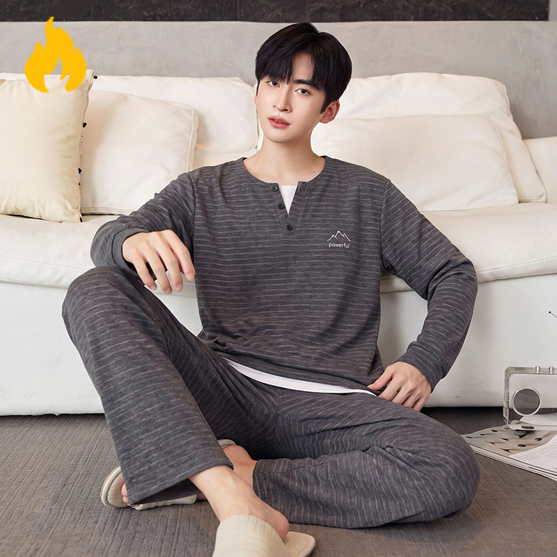 Silk and wool blend men's pajama set, long-sleeved, autumn/winter style, warm, round-neck, casual loungewear set for young men Silk and wool blend men's pajama set, long-sleeved, autumn/winter style, warm, round-neck, casual loungewear set for young men