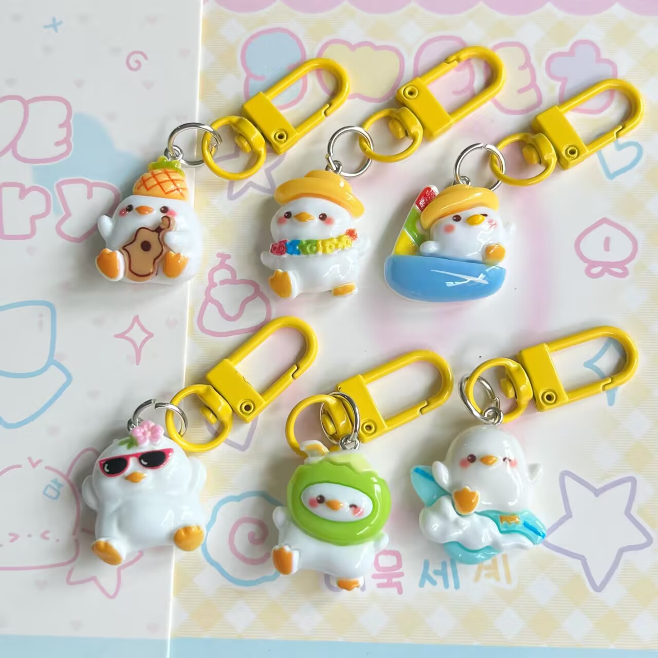 Lindo vacaciones pato llavero animal chica corazón dulce estudiante de dibujos animados bolsa de la cadena colgante adornos joyería