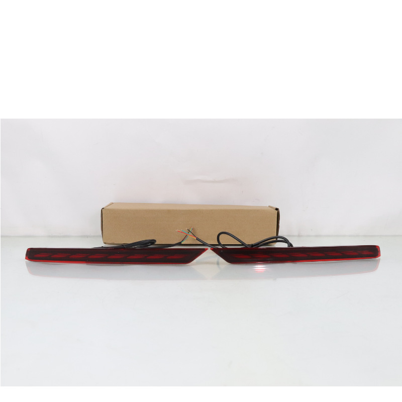 Adecuado para 2022 Toyota landkuroze parachoques trasero luz de advertencia Start scanning streamer luz trasera de dirección