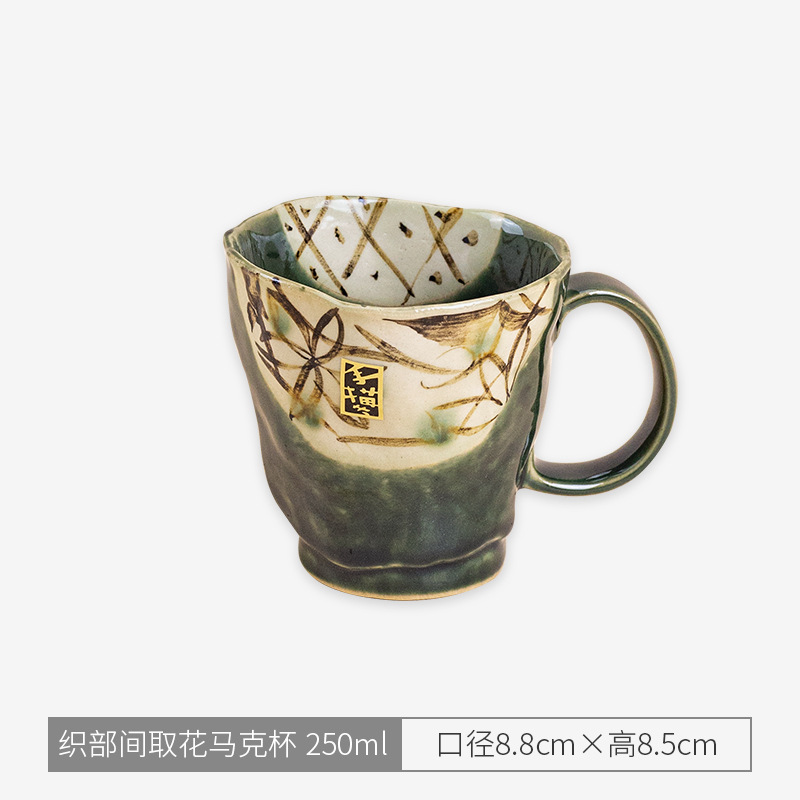 Take the flower horse cup between weaving