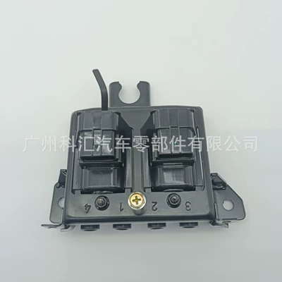 Cross-border factory price ignition coil UF258 88921326 BPE81810X BPE81810XA Mazda (Alovlanma bobini (Babinalar))