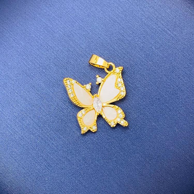 Tiktok Venta caliente colgante al por mayor auto-seleccionado 100 cobre colgante único con fuente de cadena de fábrica al por mayor sin cadena