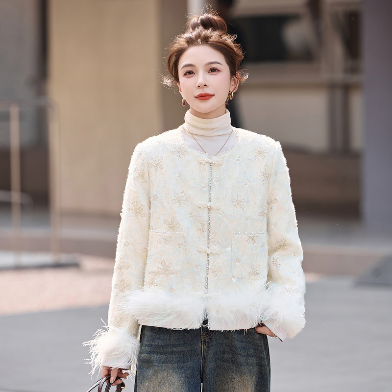 2025 Winter New Style Fashionable Age-Reducing Fashionable Small Fragrance Fashion Sequined Women's down Jacket Jacket for Women Ah8133