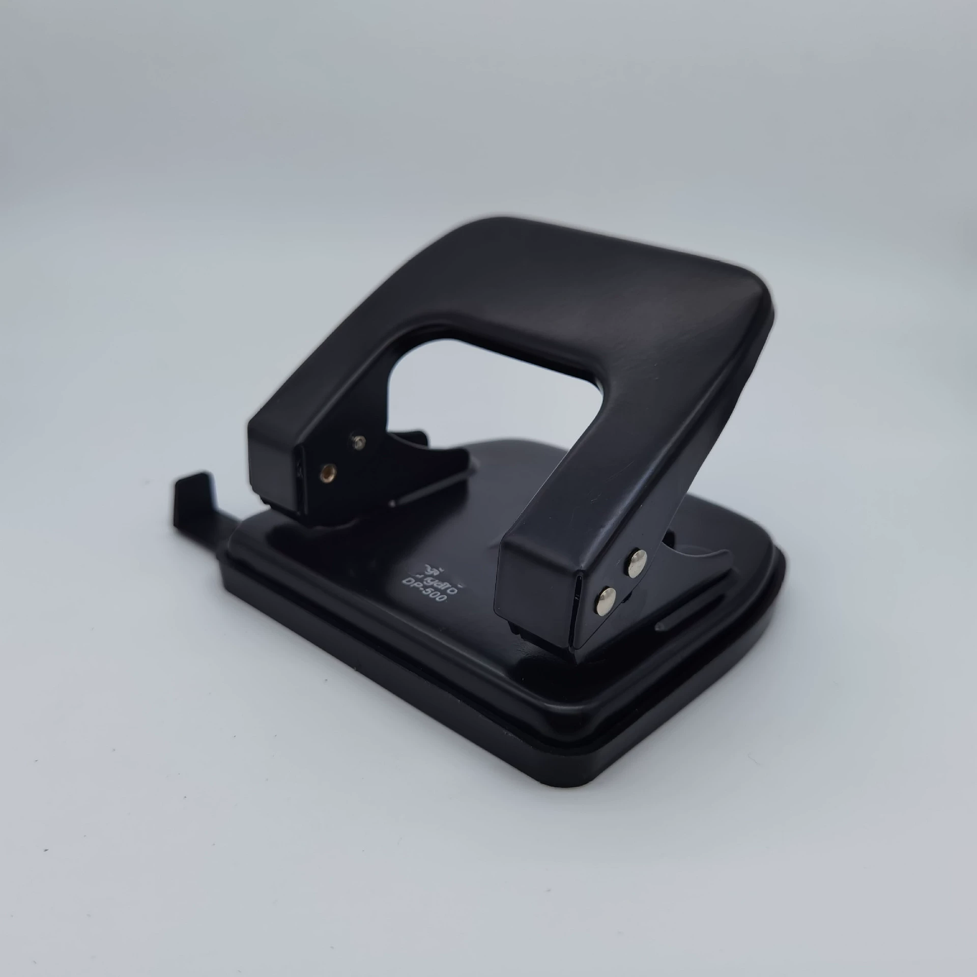 500 перфоратор офисный Перфоратор с двумя отверстиями с линейкой может играть около 25 штук