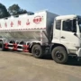 跨境散装小三轴家禽饲料车