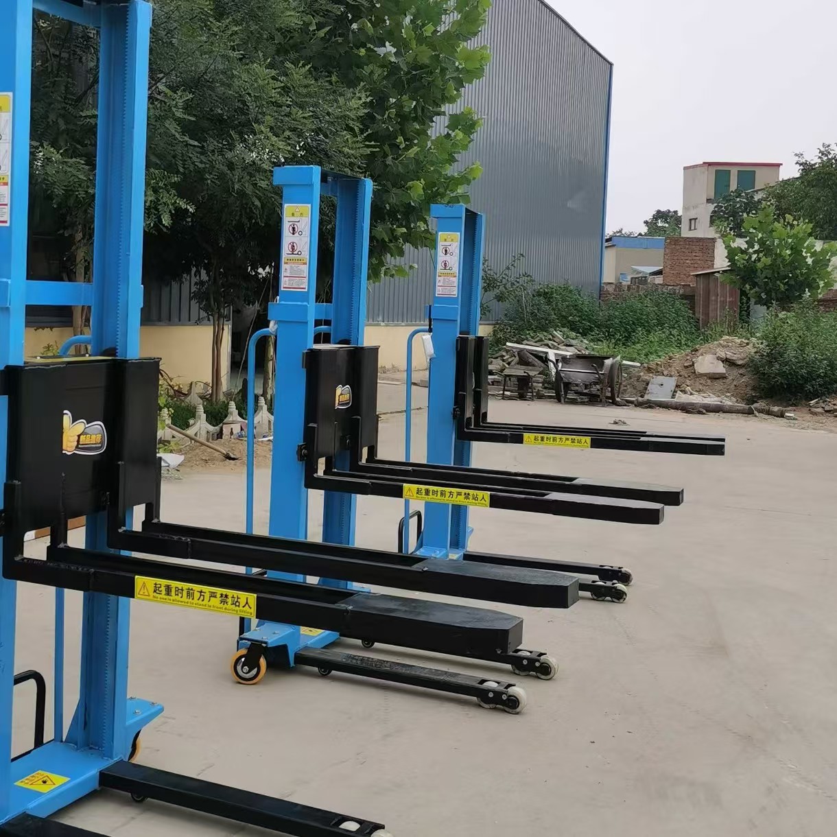 电动随车叉车新款小型便捷式液压电动升降堆高车1吨手推跟车升降