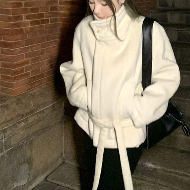 Атмосферное короткое пальто для женщин на осень и зиму, шерстяное стеганое пальто в стиле Хепберн, классическое черное