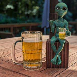 �羳�����˾Ʊ���֬��ˇƷFunny Alien Statue�����˘�֬�������l