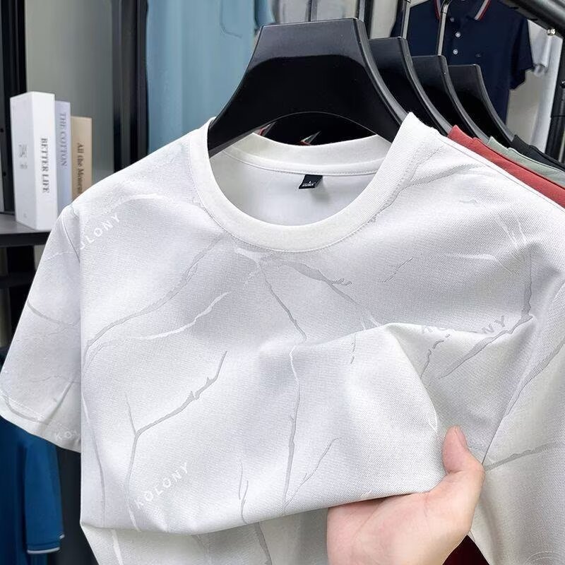 T-shirt de mangas cortas de hombre verano 2026 nuevo estilo de ropa de hombre alta sensación delgada camiseta británica de mangas cortas