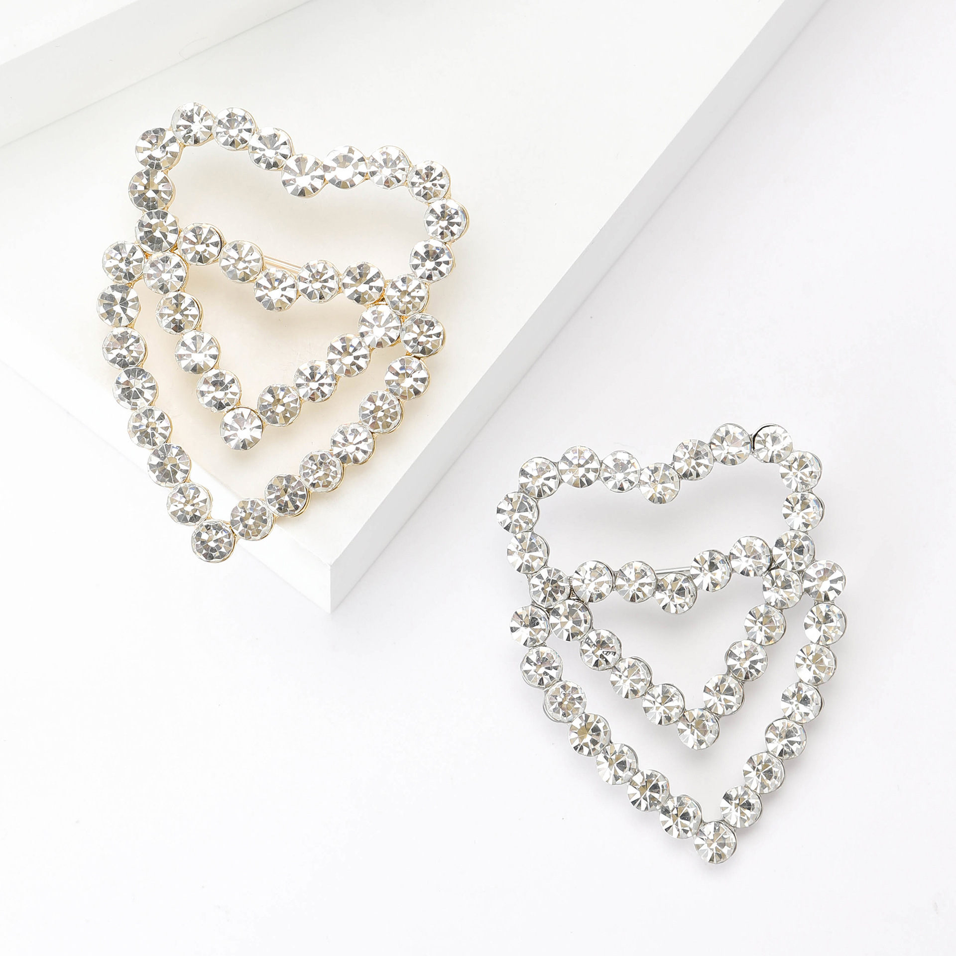 Rhinestones Inlay Material Brooches Classification Elegant Simple Style Pin Heart Shape Alloy Rhinestones Women's Brooches