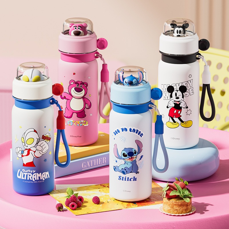 Osos de fresa niños 304 acero inoxidable de alto valor de caricatura taza caliente especial para la escuela doble bebida taza de agua portátil de paja