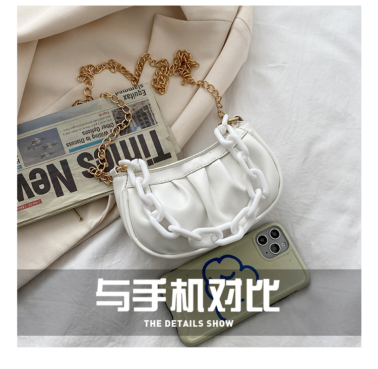 Fashion Thick Chain Portable Dumpling Bag Mini Shoulder Messenger Bag display picture 21