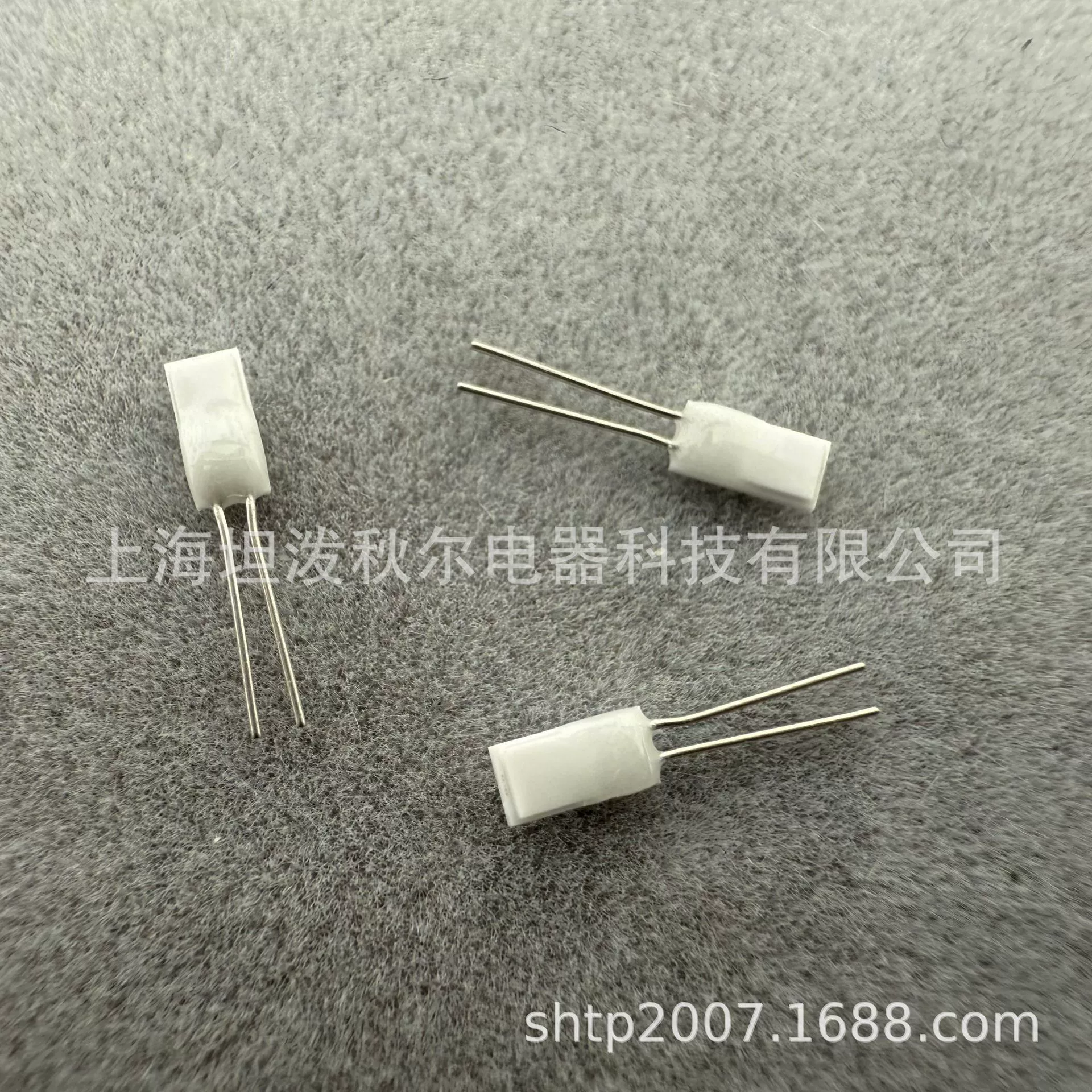 Платиновое термостойкое измерение температуры YAGEO, высокая температура 850 ℃ Компонент серии HD421 PT100 HD421 32208228