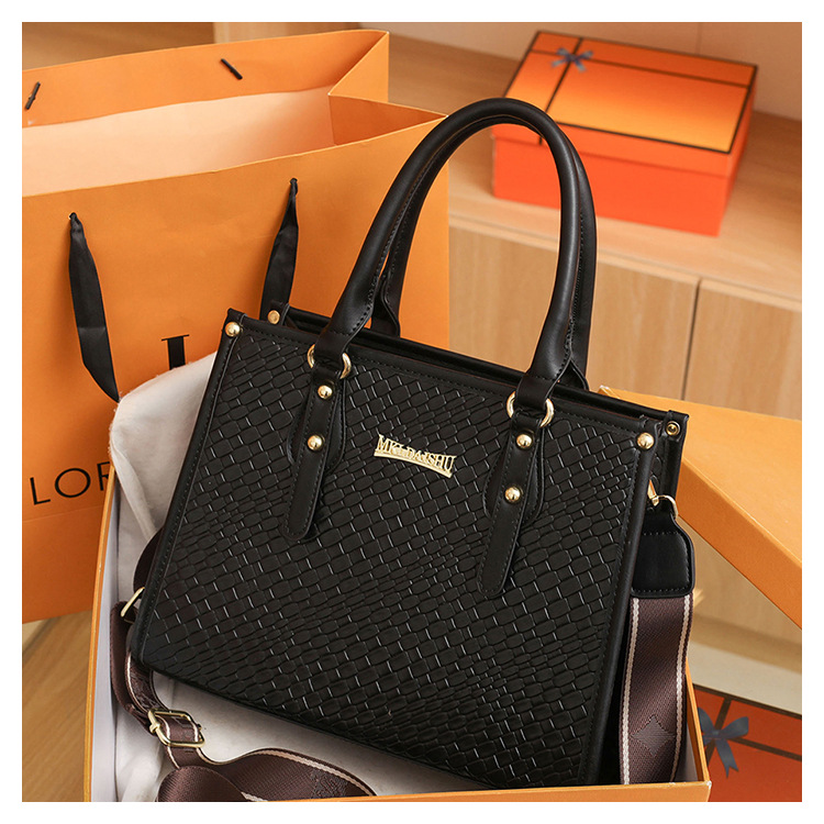 Girls' Practical Advanced Bag Large Capacity Fashion Versatile PU Temperament Black Urban Simple One Shoulder Crossbody_voghion.com