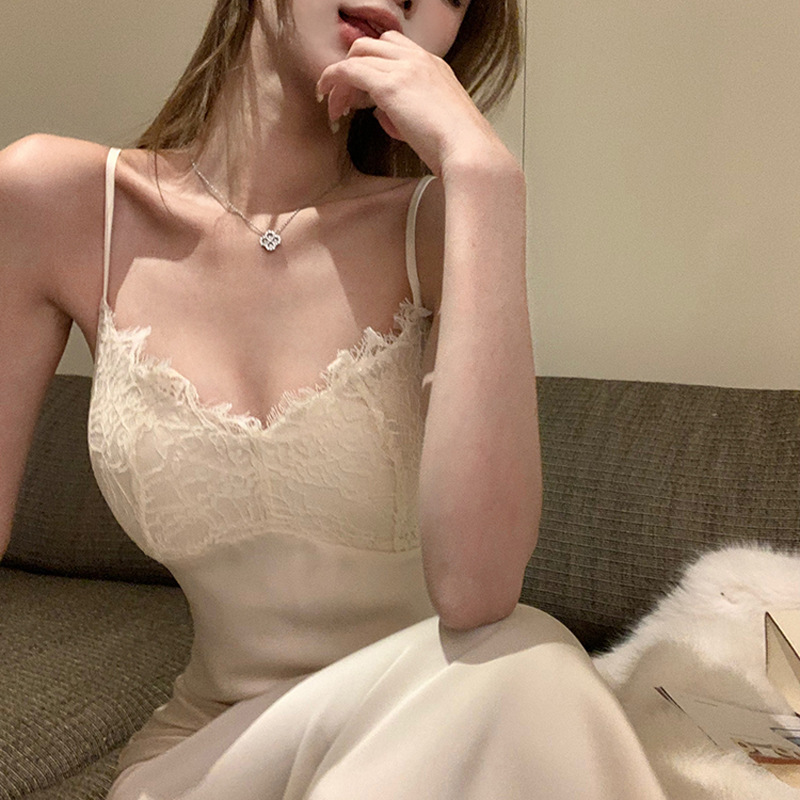 Petite Lace Sleeveless Camisole Dress for Women, Autumn and Winter, Pure Desire V-Neck, High-End Feel, Waist-Cinching, Slimming, Inner Long Dress