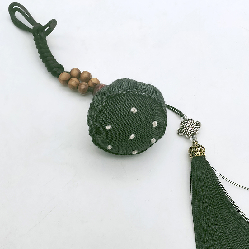 Bordado DIY hecho a mano patchwork bolsita colgante Lu bordado loto decoración del coche Regalo De vacaciones collar bolsita colgante