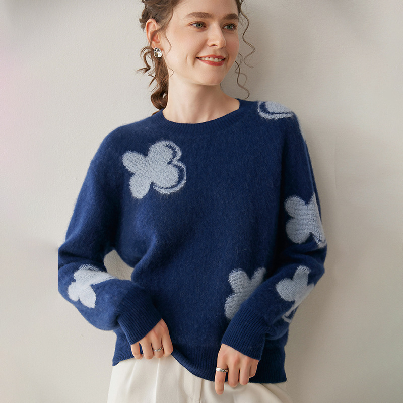 Thickened Round-Neck Jacquard Cashmere Knitwear for Women, New Fashionable Loose-Fitting Warm Inner Cashmere Base Layer Sweater