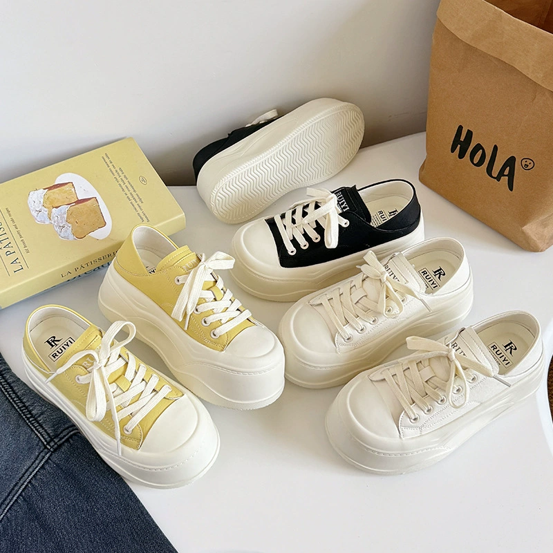 Женские кожаные кроссовки-слипоны на шнуровке, весна 2025, с толстой подошвой, увеличивающие рост, полузакрытые.