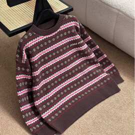 mm毛衣满花纹提花宽松套头女25启秋冬12月圆领针织长袖