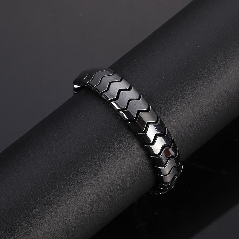 Cross-border hot selling men's magnetic bracelet W-type magnet hand row factory direct European and American simple style men's Cross-border hot selling men's magnetic bracelet W-type magnet hand row factory direct European and American simple style men's