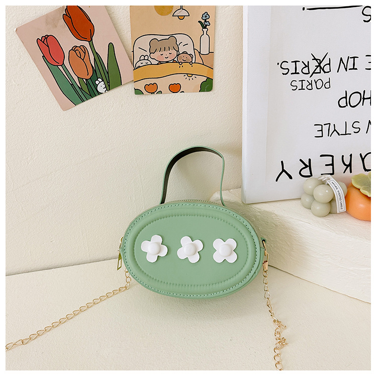 Women's Small Pu Leather Solid Color Flower Cute Zipper Crossbody Bag display picture 12