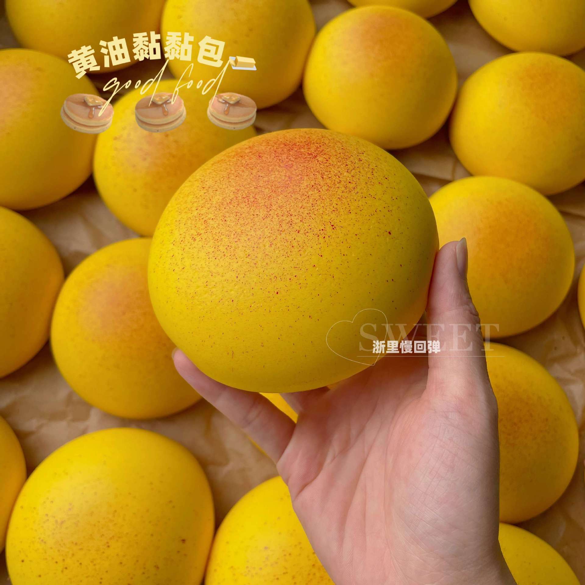 버터색 끈끈한 빵