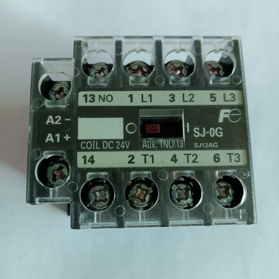 Совершенно новый оригинальный контактор Fuji SJ-0G DC24V