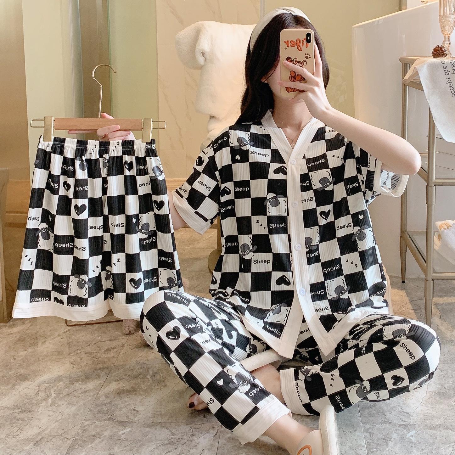 Comercio exterior al por mayor pijamas de las niñas de verano de manga corta pantalones cortos traje de tres piezas cardigan monje collar estudiante homewear