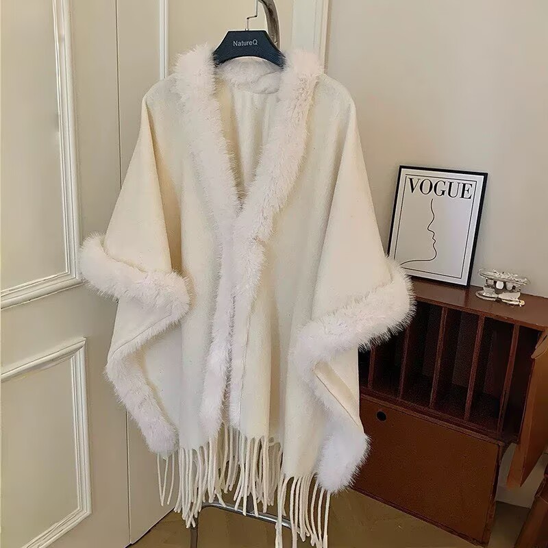 清冷感毛领流苏纯色披肩女秋冬时尚百搭旅游保暖外搭披风斗篷外套