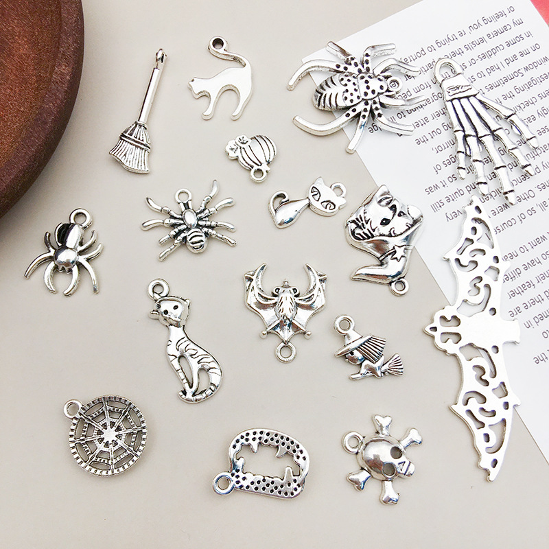 1 Piece Alloy Spider Spider Web Skull Pendant display picture 2