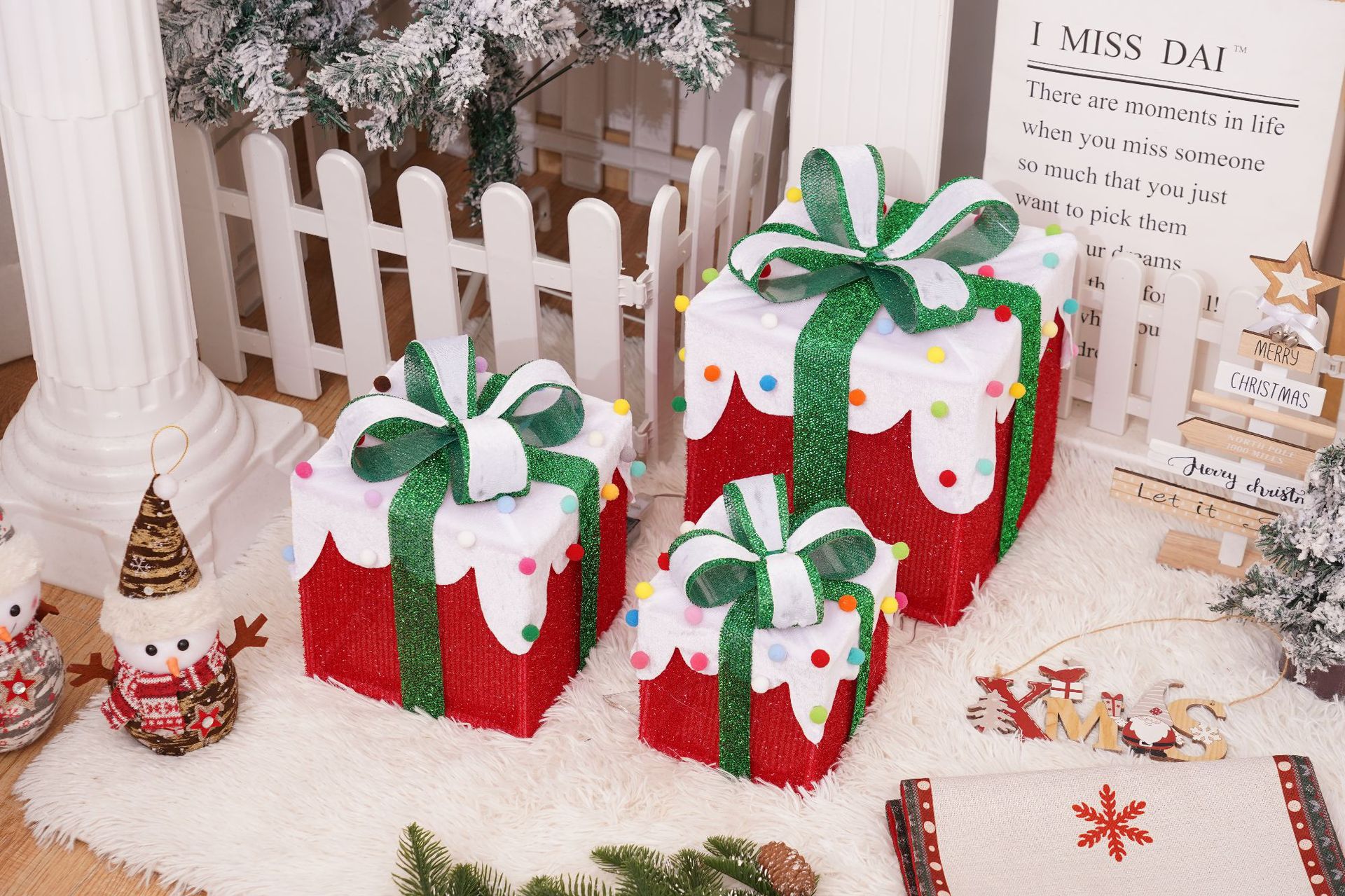 Luces navideñas nuevas de 2025, juego de tres piezas en caja de regalo navideña, productos navideños, accesorios de decoración para fiestas de cumpleaños, adornos.