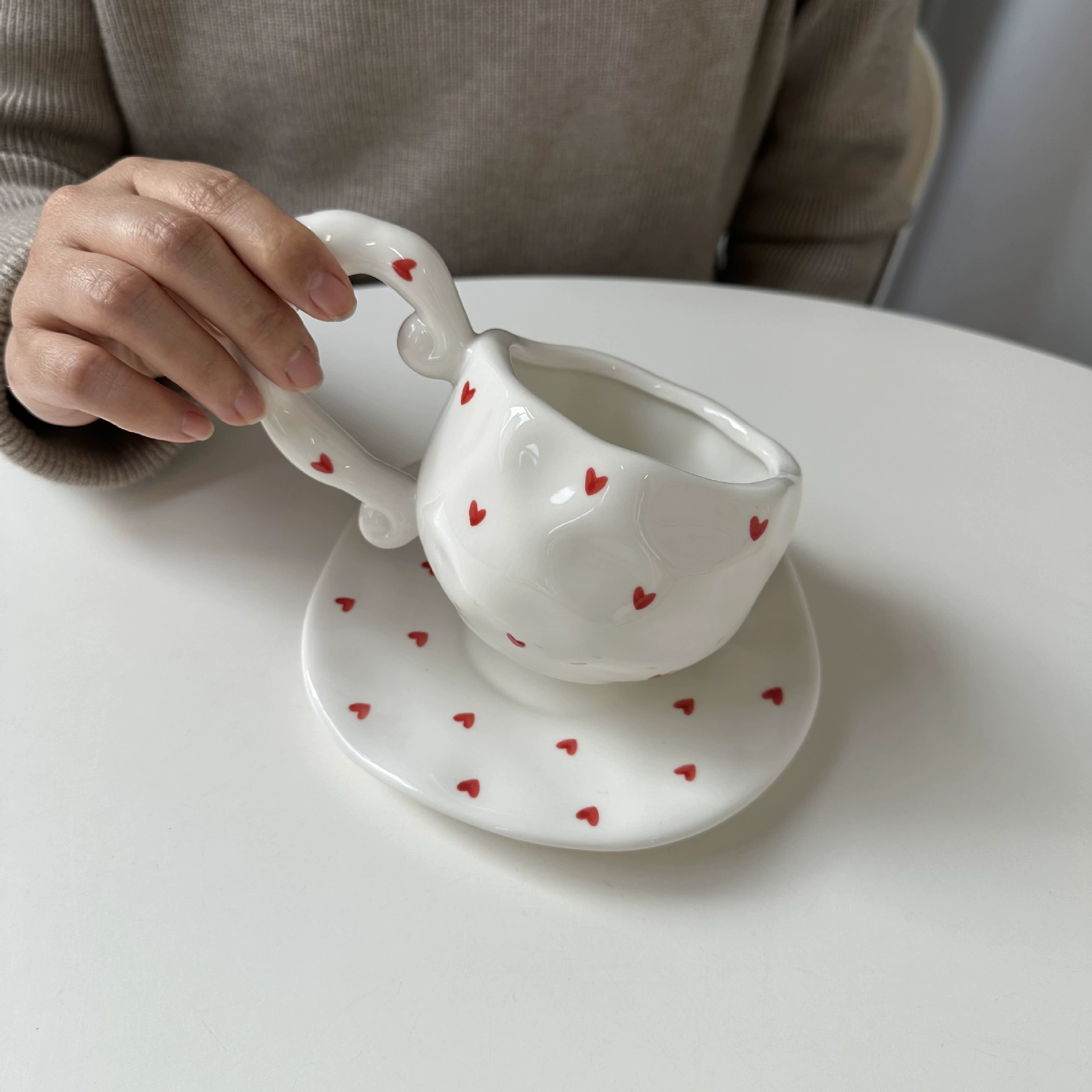 hand-painted ceramic coffee cup, francе retro из стиля, 300 мл, неравномерный милый дизайн
