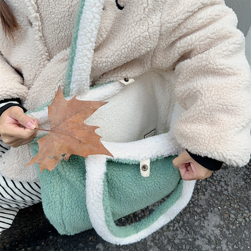 310232 Autumn and Winter Plush Bag for Women 2023 New style, front and back dual-purpose lambskin large capacity tote bag for single shoulder undefined